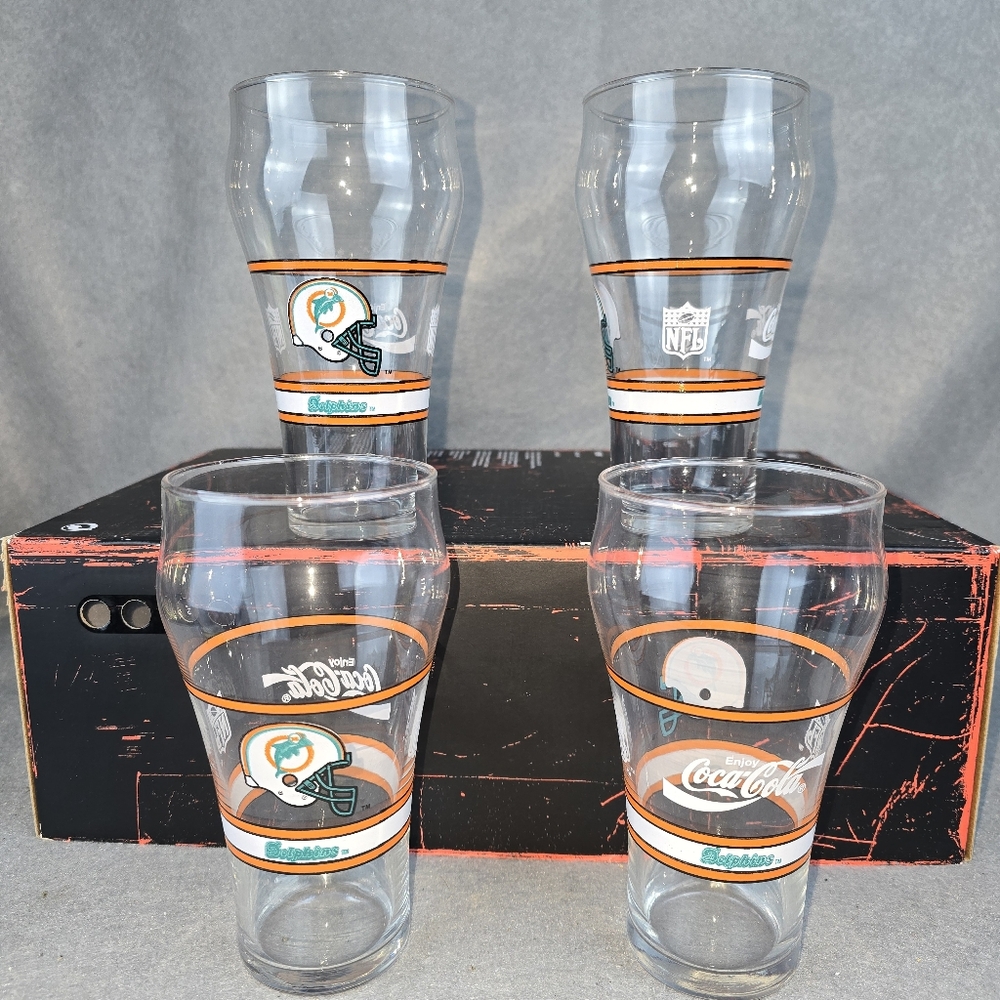 Miami Dolphins Coca-Cola Pint Glass Set Vintage dead stock new. NFL Team Pride
